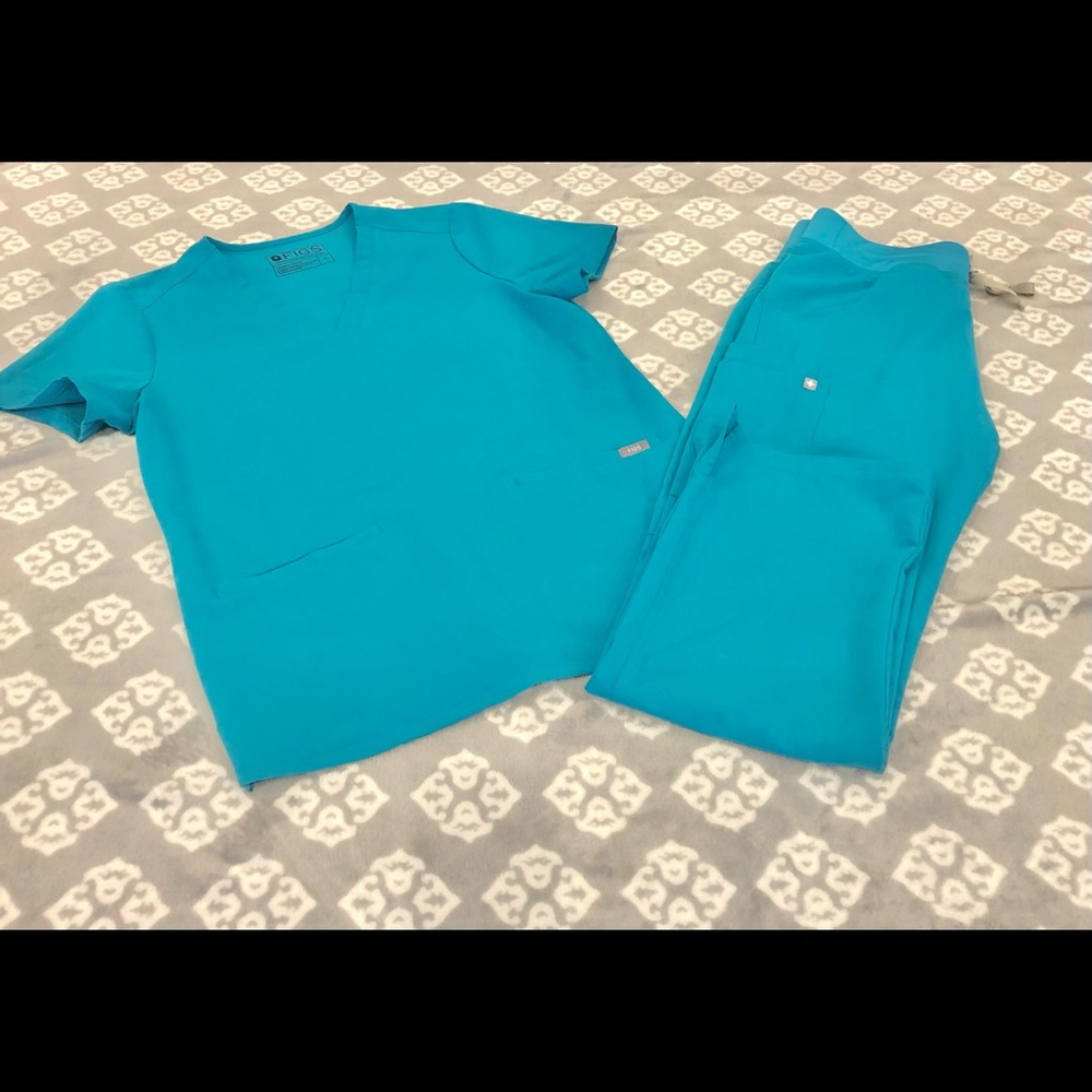Figs Teal set size Small
